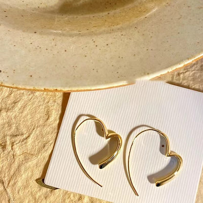 Contour Heart Earrings