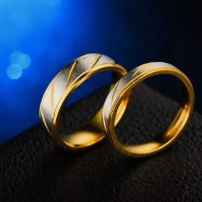 Fashion Stainless Steel Gold Plated Wave Pattern Couple Ring Titanium Steel Wedding Engagement Ring Promise Ring Jewelry Gift