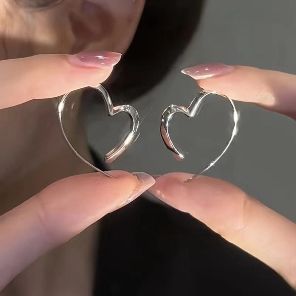 Contour Heart Earrings