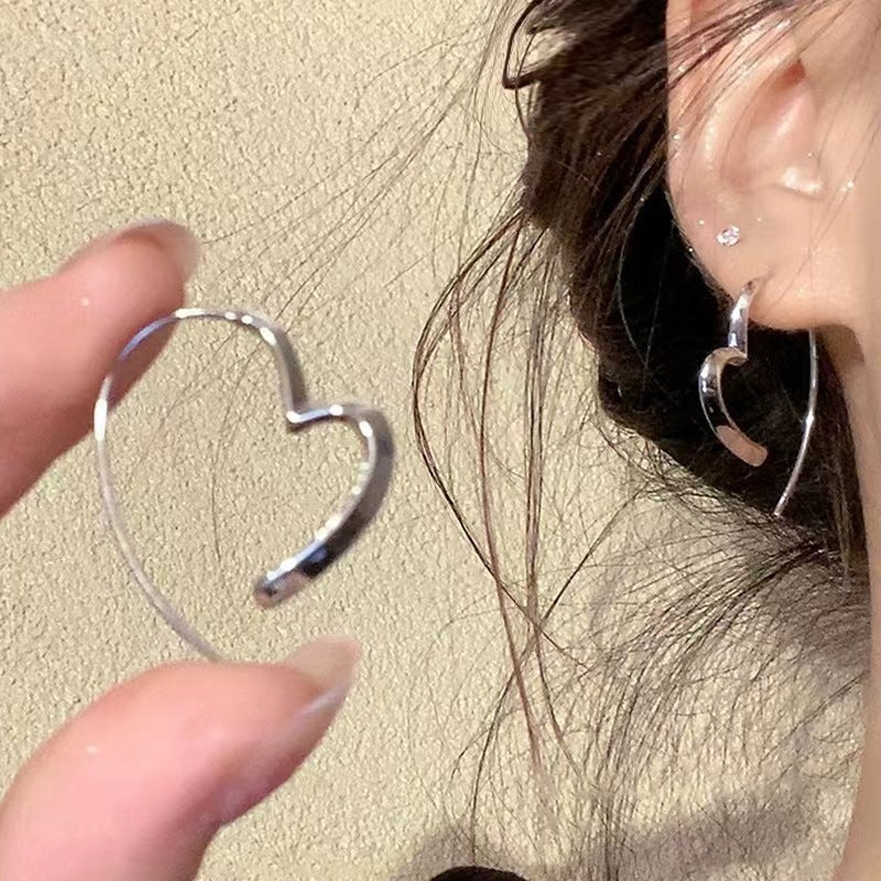Contour Heart Earrings