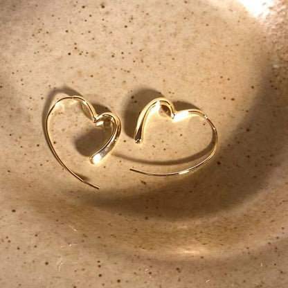 Contour Heart Earrings